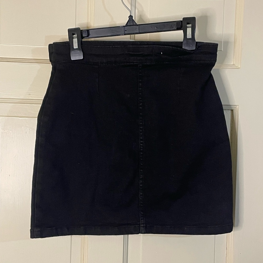 We The Free Women’s Skirt Black Denim Wrap Mini Button Front Blue Casual Size 0 - Picture 7 of 9